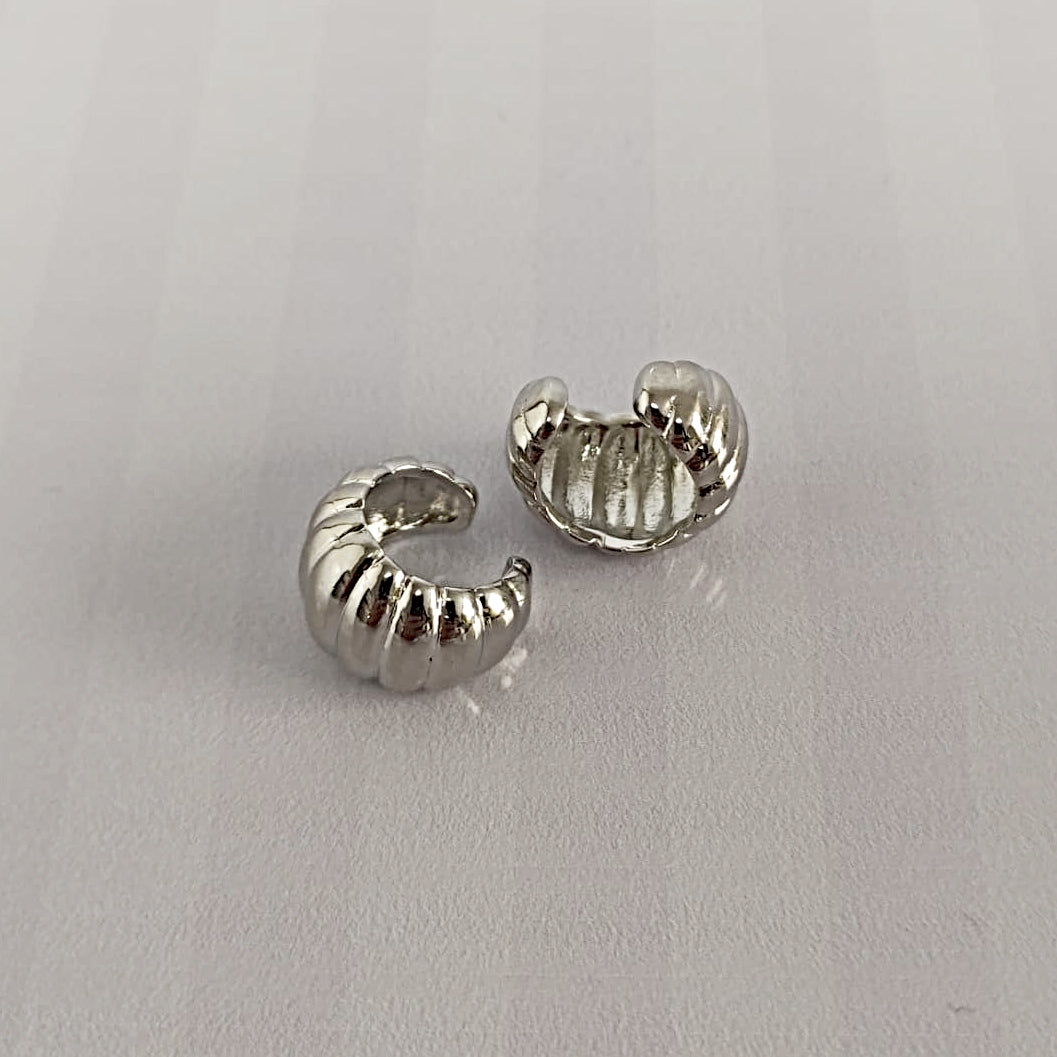 Earcuff plateado oruga para mujer