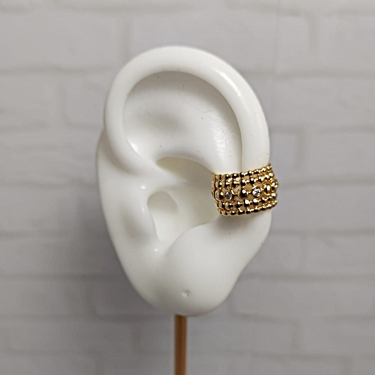 Earcuff circones dorados para mujer