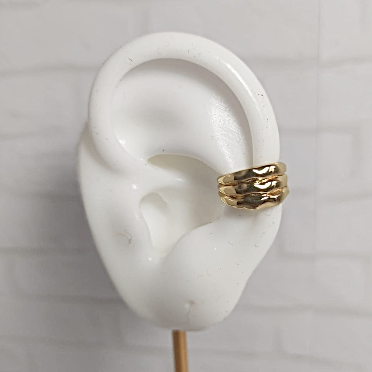 Earcuff líneas dorado para mujer