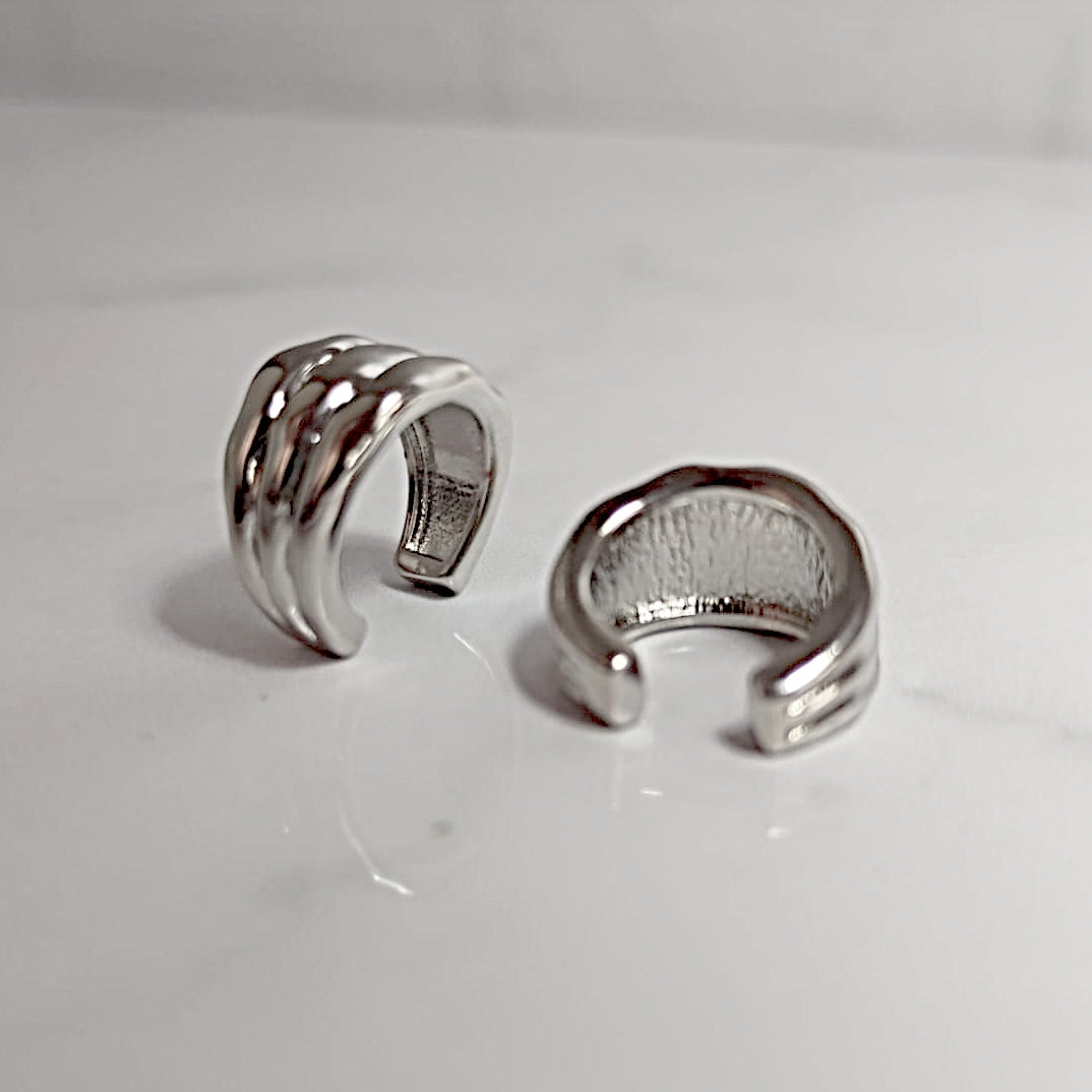 Earcuff líneas plateado para mujer