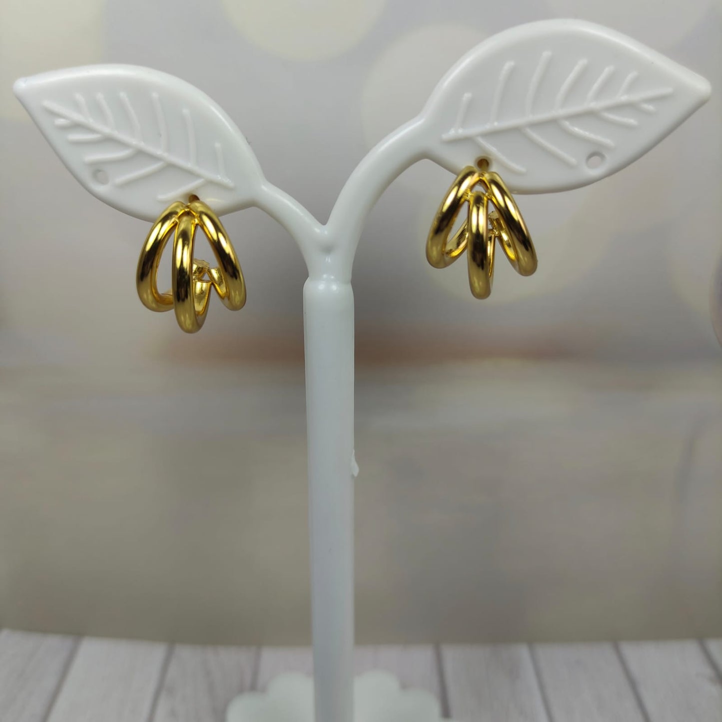 candongas triples doradas para mujer
