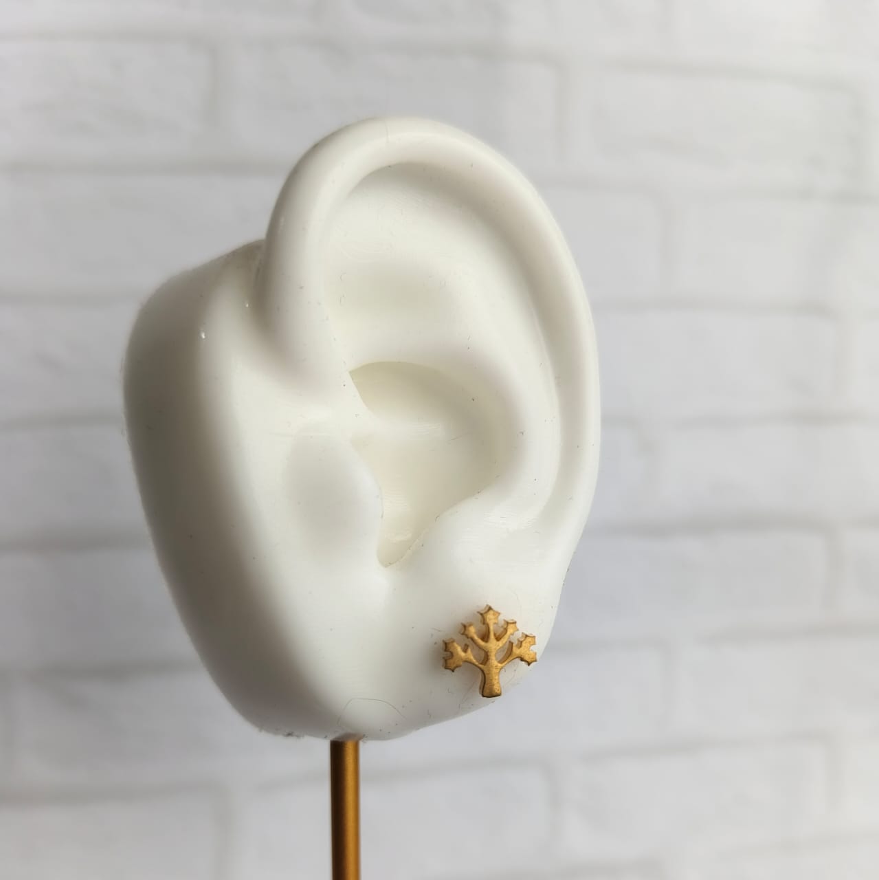 Aretes dorados árbol de la vida en acero inoxidable 316L – diseño simbólico y delicado