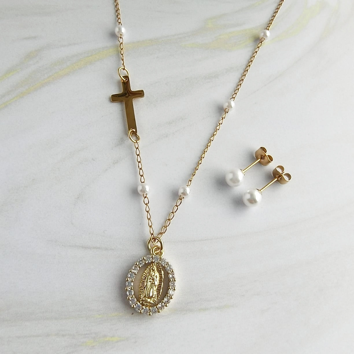 cadena virgen guadalupe para mujer