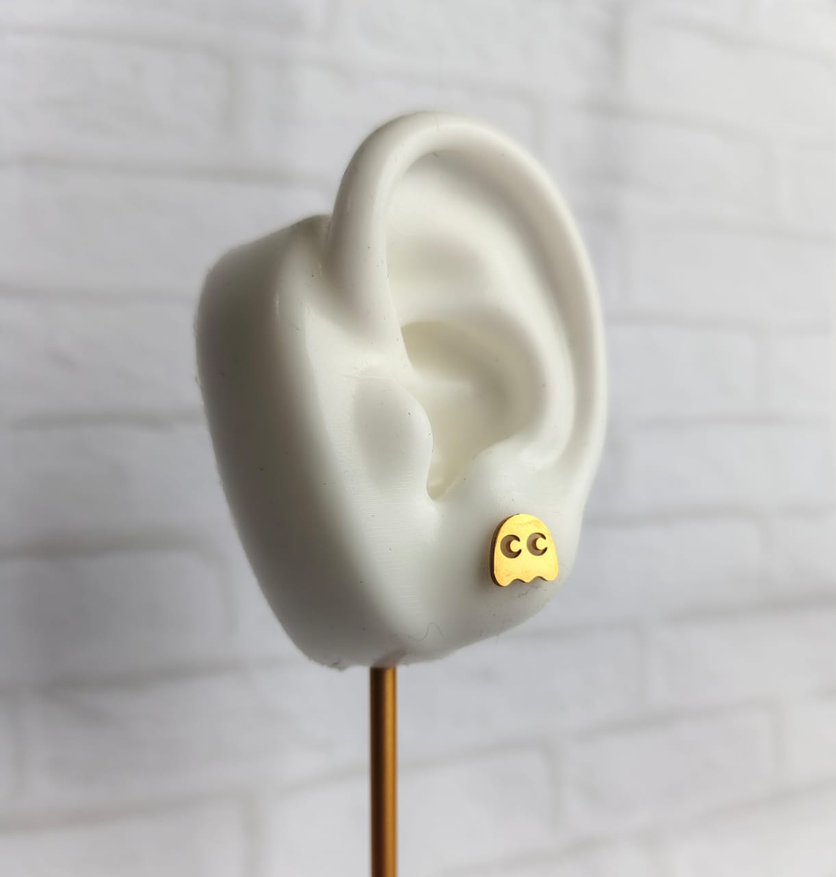 Aretes mini Pac-Man dorados en acero quirúrgico 316L – accesorios divertidos para mujer