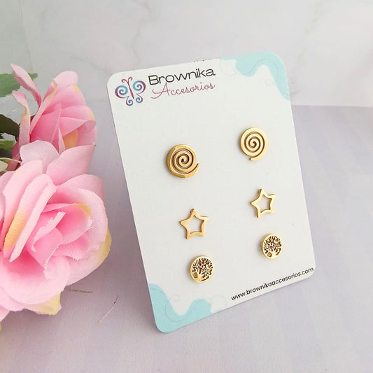 Set de aretes mini dorados en acero quirúrgico 316L – espiral, estrella y árbol de la vida para mujer