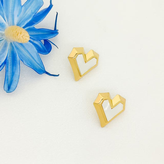 Topos Dorados en Forma de Corazón – Diseño Moderno