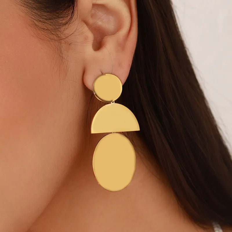 Maxiaretes Geométricos Dorados en Acero Inoxidable Baño Oro 18K