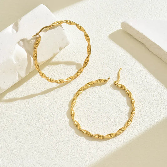 Aros Dorados XL Trenzados en Acero Inoxidable Baño Oro 18K