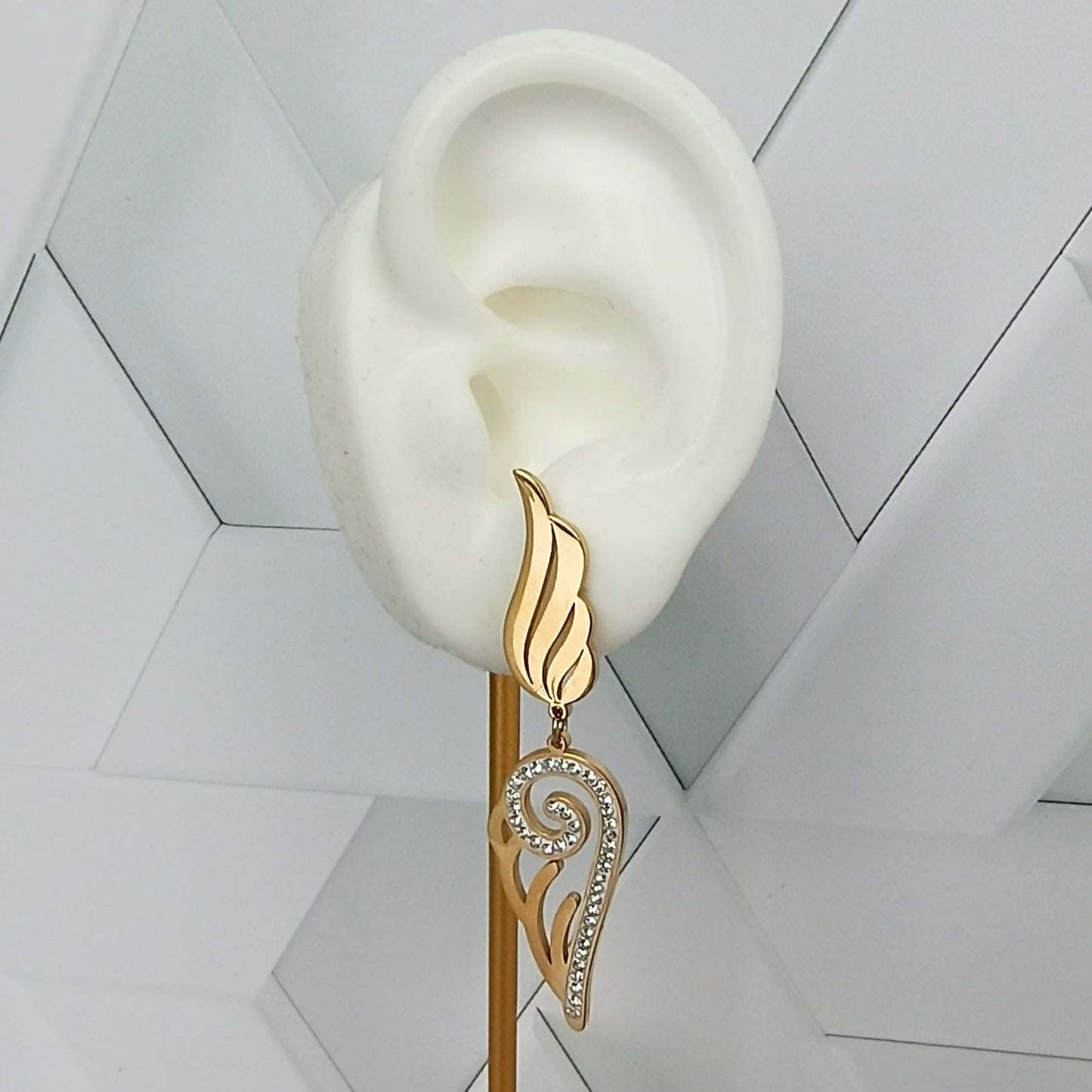 Aretes  Alas de Angeles Doradas Acero