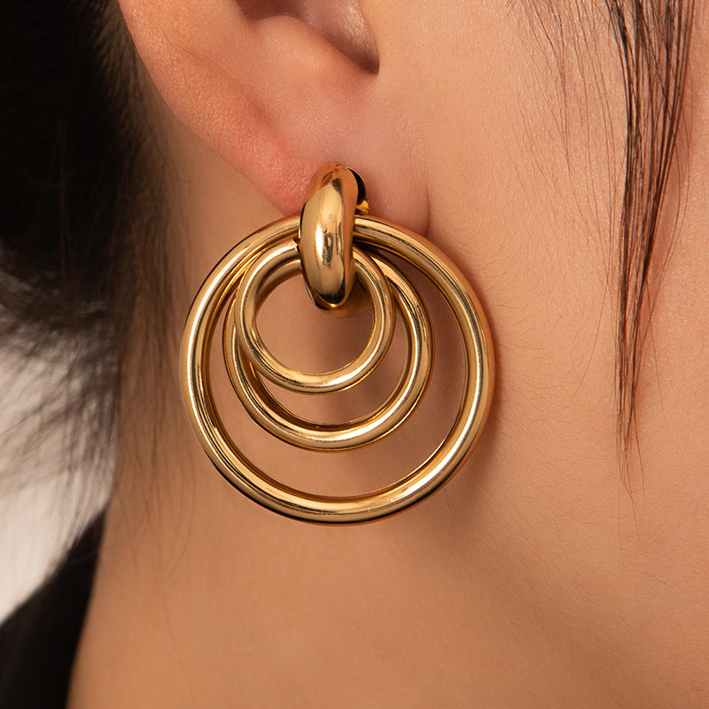 Aretes Triple Aros Dorados