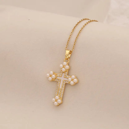 Collar Cruz Dorada con Perlar y Circones