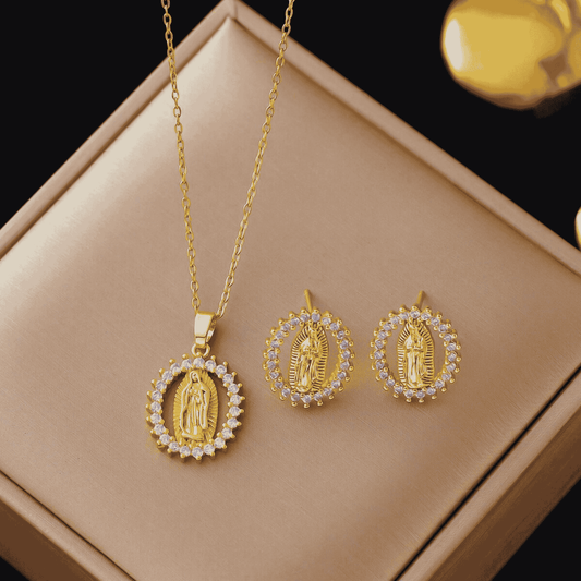 Collar Virgen de Guadalupe & Aretes con Circones Blancos Brillantes.