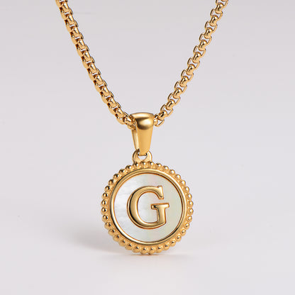 Collar con Letra Inicial G en Acero Inoxidable 304 Baño Oro 18K
