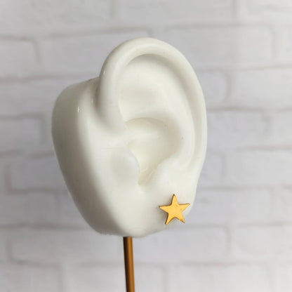 Aretes dorados con diseño estelar de estrella y luna en acero inoxidable 316L – accesorios delicados y femeninos