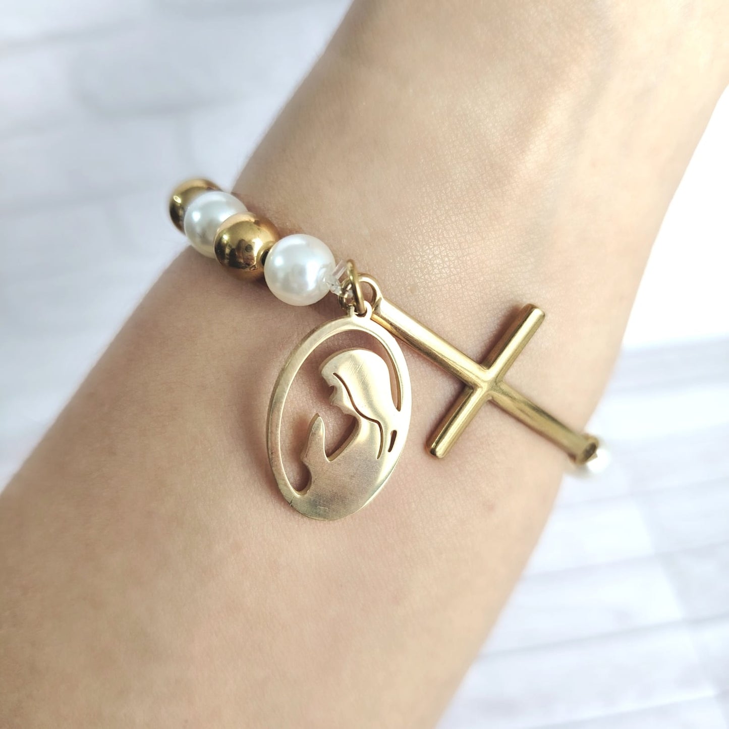 Pulsera Virgen María Perlas y Acero