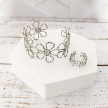 Set Brazalete + Anillo ajustable Plateado Floral Diosa Griega