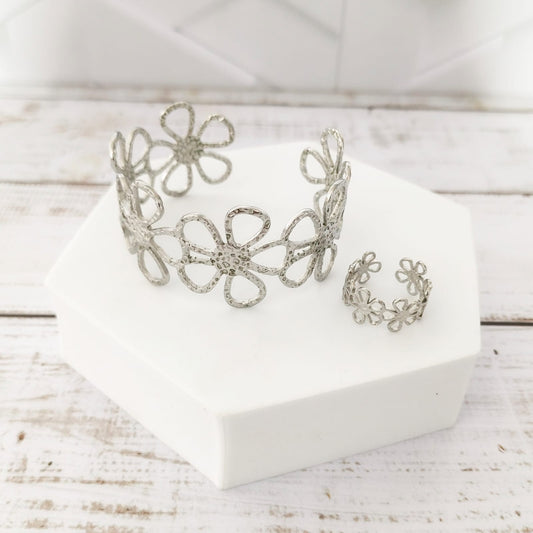 Set Brazalete + Anillo ajustable Plateado Floral Diosa Griega