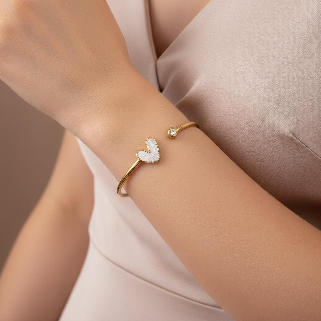 Brazalete de Acero Inoxidable con Corazón Esmaltado