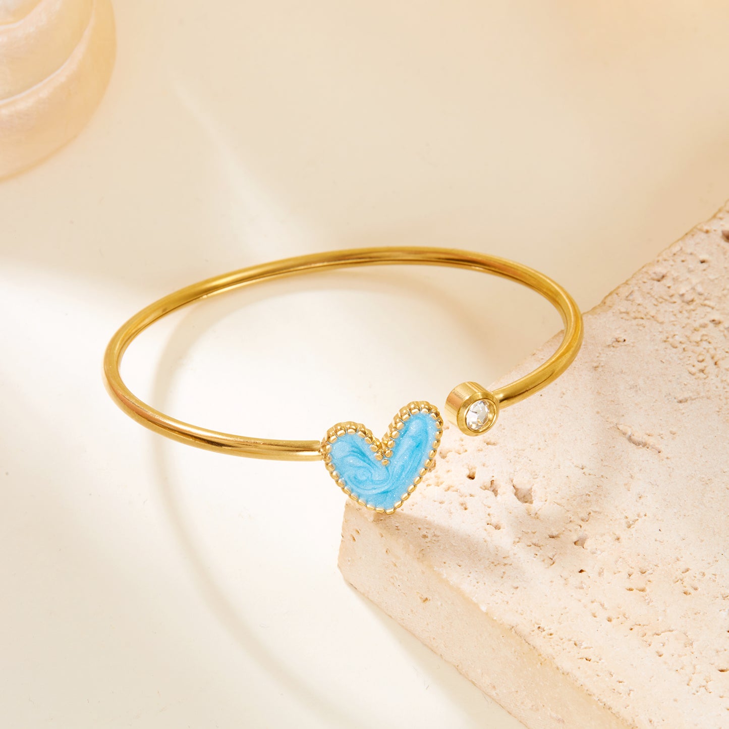 Brazalete de Acero Inoxidable con Corazón Esmaltado
