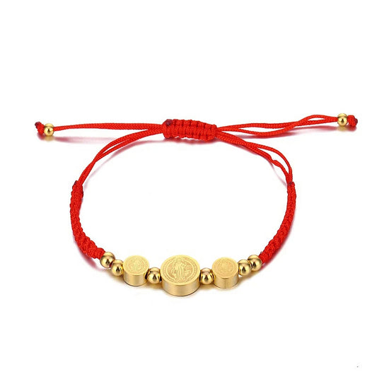 Pulsera Mujer Dijes Medallas San Benito Dorada e Hilo Rojo