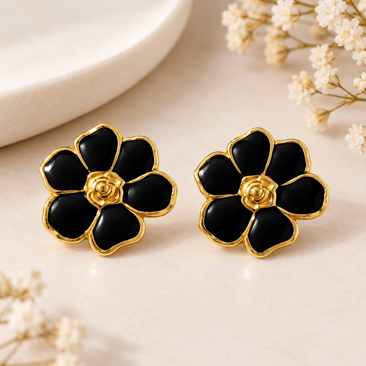 Aretes para Mujer esmaltados negros